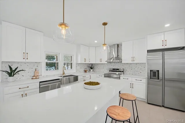 $625,000 | 366 Overlook Road, Pleasant Valley, NY 12569