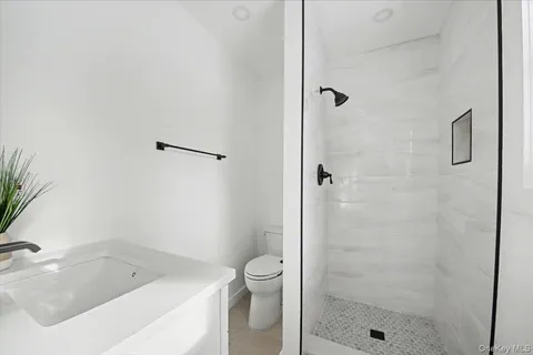 $625,000 | 366 Overlook Road, Pleasant Valley, NY 12569