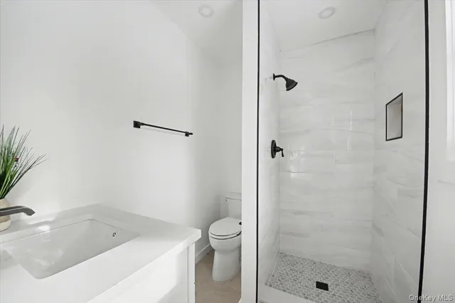 $625,000 | 366 Overlook Road, Pleasant Valley, NY 12569