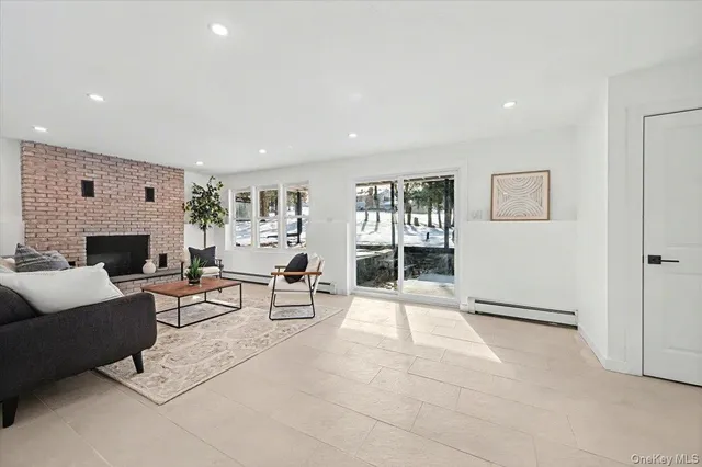 $625,000 | 366 Overlook Road, Pleasant Valley, NY 12569