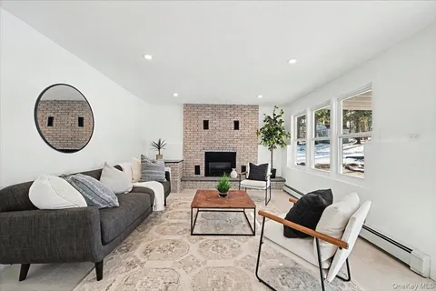 $625,000 | 366 Overlook Road, Pleasant Valley, NY 12569