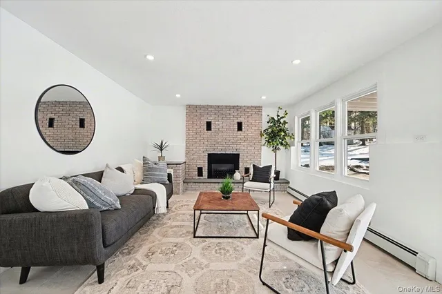 $625,000 | 366 Overlook Road, Pleasant Valley, NY 12569