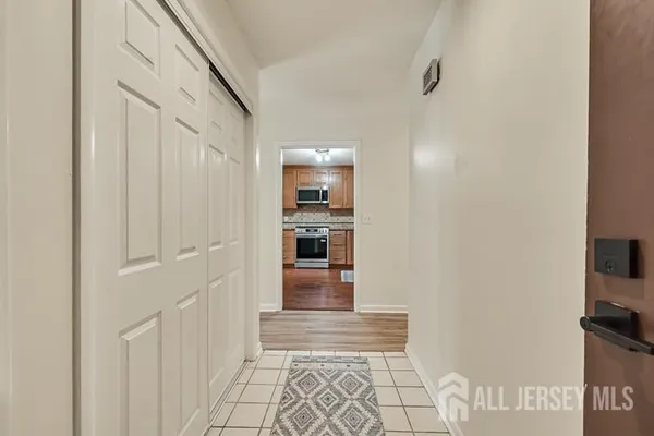 $549,000 | 127 Oakmont Court, Edison, NJ 08820