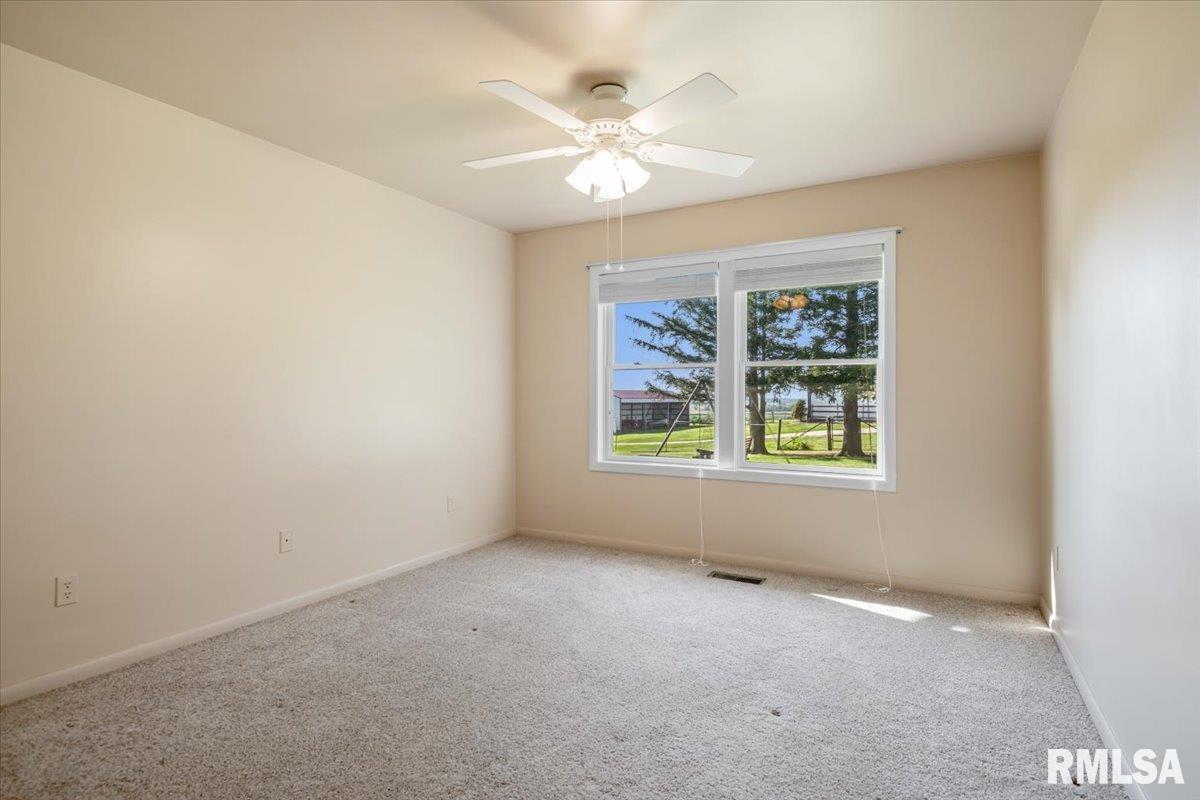 2390 Mound Road Jacksonville, IL 62650 - Photo 38 of 77 Gallery Image 38