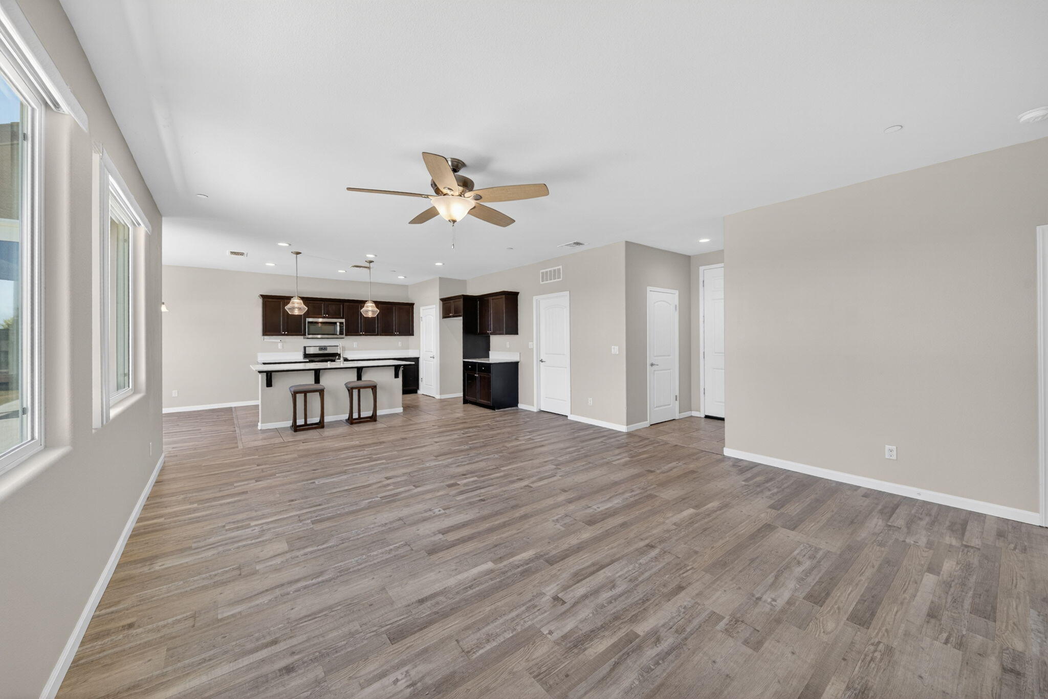 3272 Spring Sails Avenue Tulare, CA 93274 - Photo 17 of 43