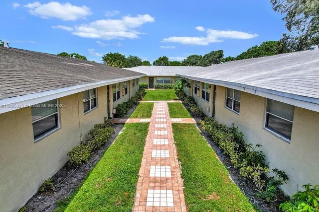 $1,825 | 644 Kathy Court, Margate, FL 33068