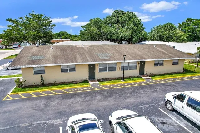 $1,825 | 644 Kathy Court, Margate, FL 33068