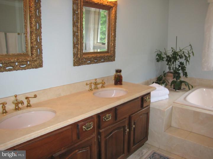 180 Church Road Medford, NJ 08055 - Photo 17 of 25 Bathroom