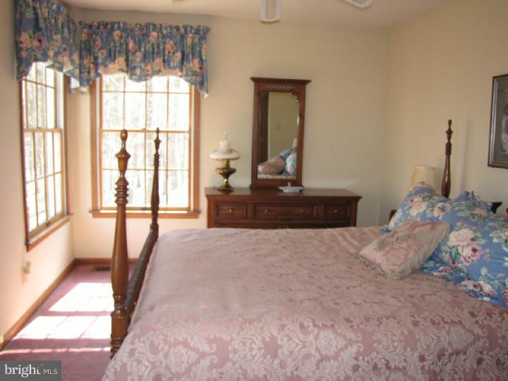 180 Church Road Medford, NJ 08055 - Photo 21 of 25 Bedroom 4