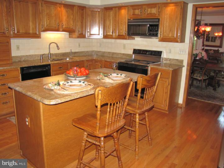 180 Church Road Medford, NJ 08055 - Photo 7 of 25 Kitchen