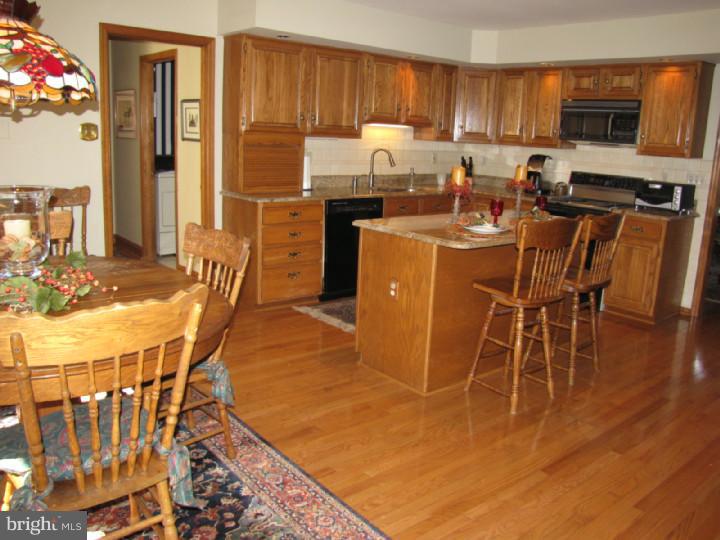 180 Church Road Medford, NJ 08055 - Photo 8 of 25 Kitchen