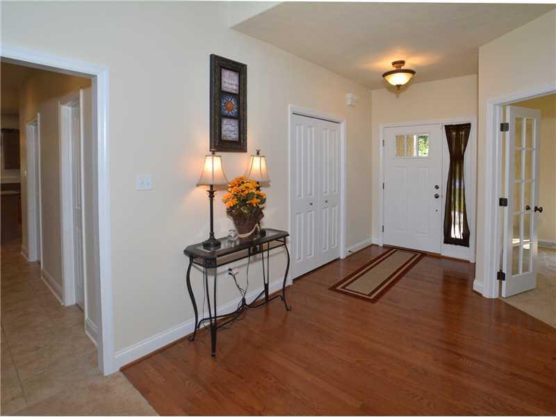 296 McWilliams Road Level Green, PA 15085 - Photo 11 of 25 Entry/Foyer.
