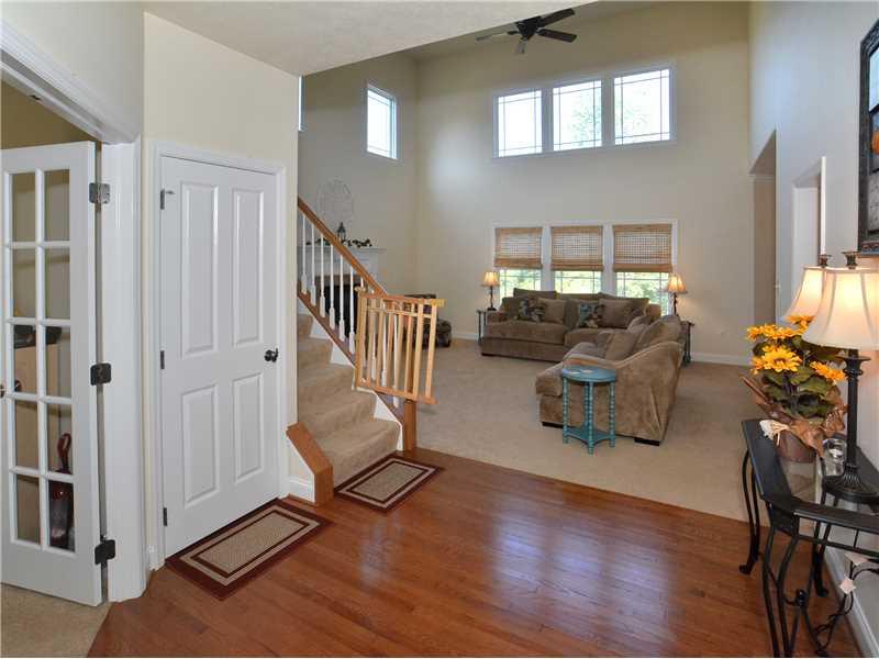 296 McWilliams Road Level Green, PA 15085 - Photo 12 of 25 Entry/Foyer.