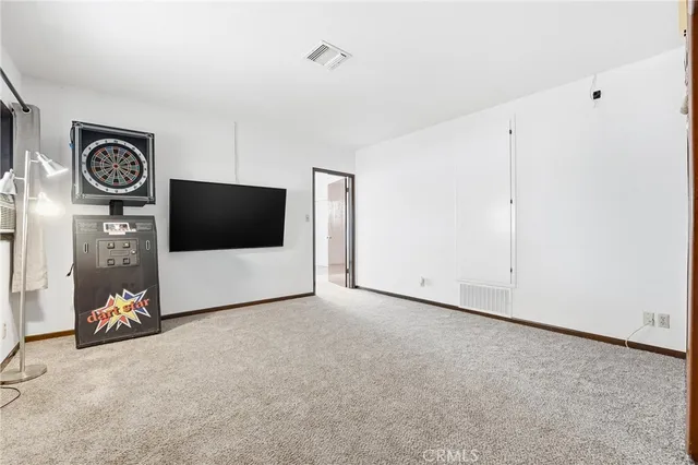 a view of a livingroom with an empty space