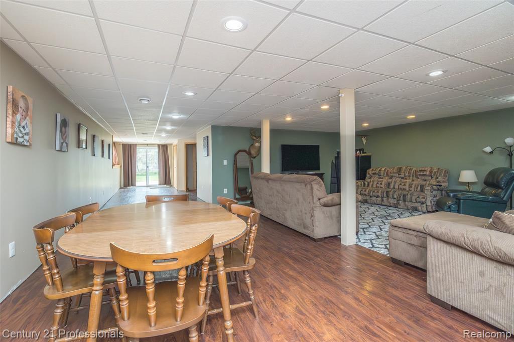 6591 Windiate Road Clarkston, MI 48346 - Photo 32 of 44