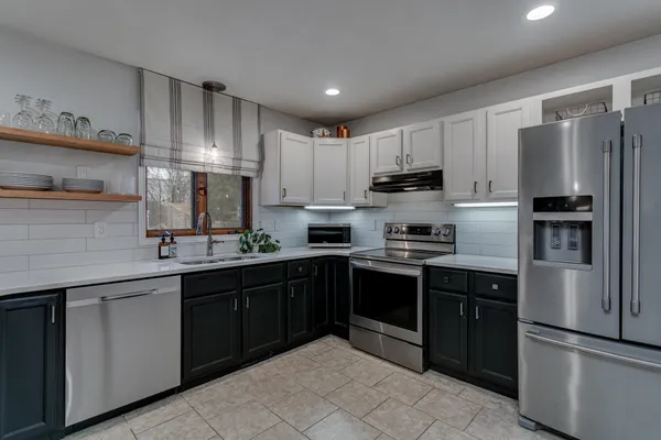 $349,900 | 30 Weatherstone Drive, Appleton, WI 54914