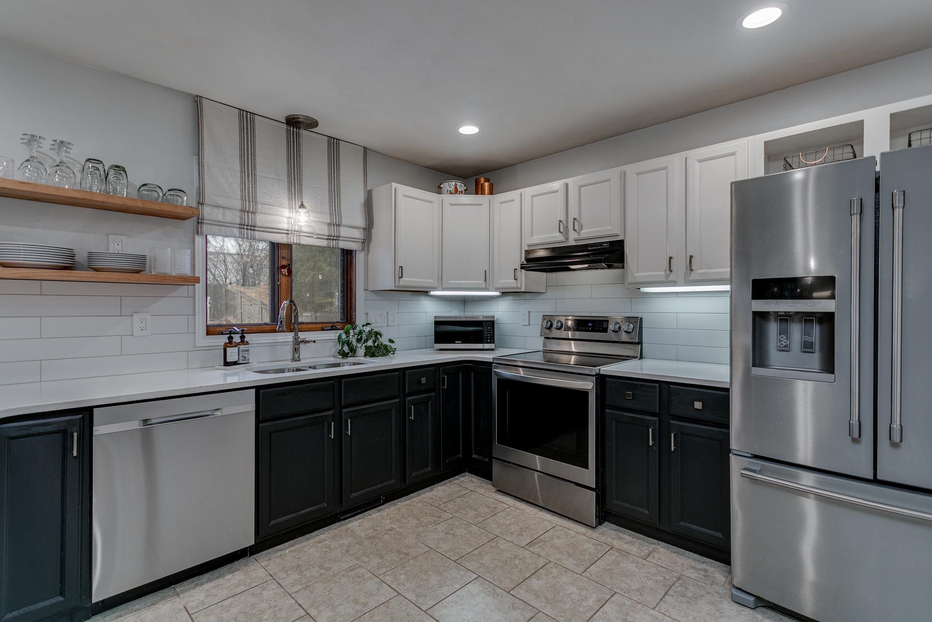 30 Weatherstone Drive Appleton, WI 54914 - Photo 11 of 48