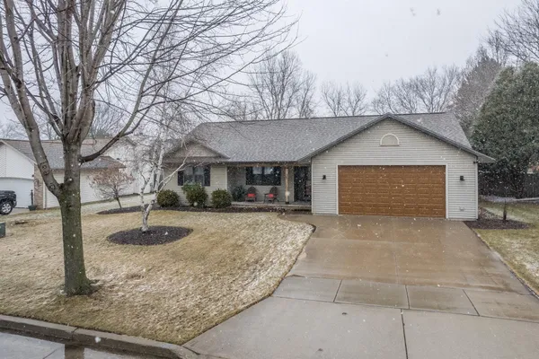 $349,900 | 30 Weatherstone Drive, Appleton, WI 54914