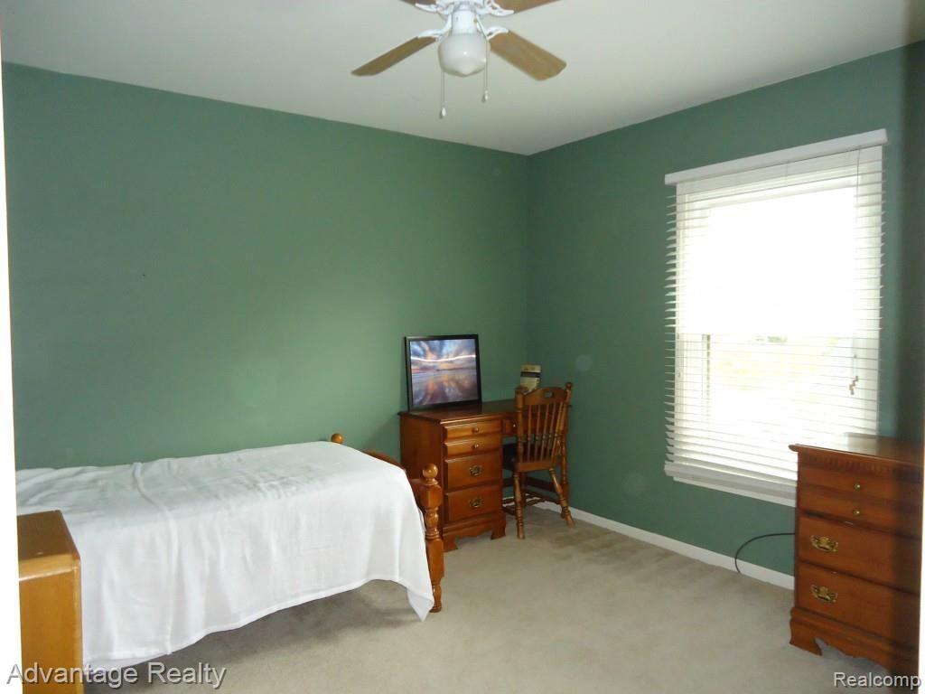 2034 Baron Rochester, MI 48307 - Photo 20 of 26 Bedroom