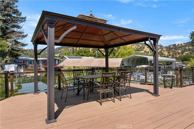 a view of a lake with houses