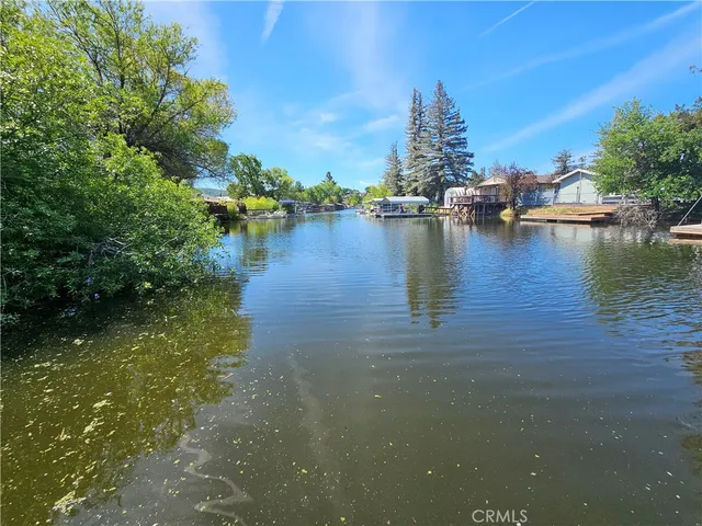 $345,000 | 12855 Island Drive, Clearlake Oaks, CA 95423