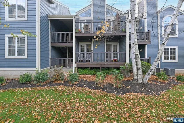 $549,000 | 190 Surrey Court, Ramsey, NJ 07446