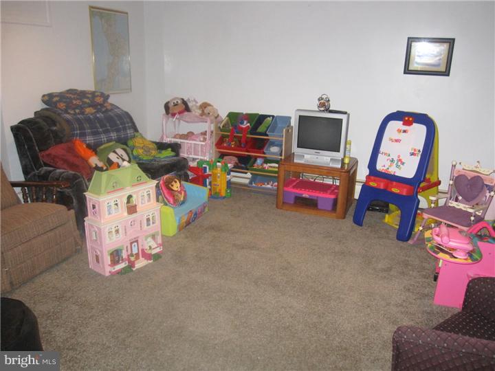 9250 Laramie Road Philadelphia, PA 19115 - Photo 12 of 17 Basement - Finished