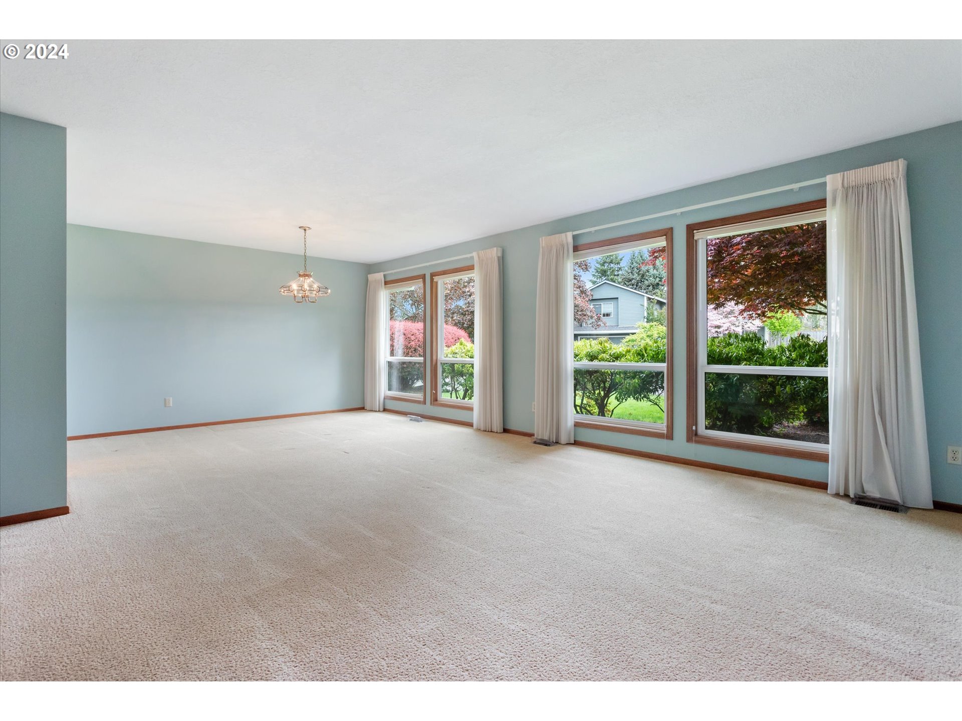 32275 Southwest Armitage Road Wilsonville, OR 97070 - Photo 6 of 32 Gallery Image 6