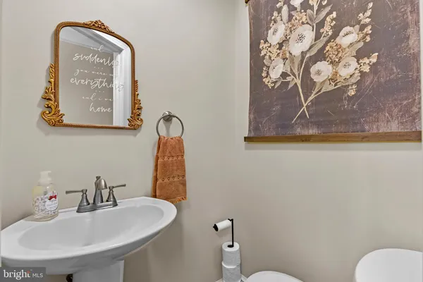 $585,000 | 1222 Sophia Street, Fredericksburg, VA 22401