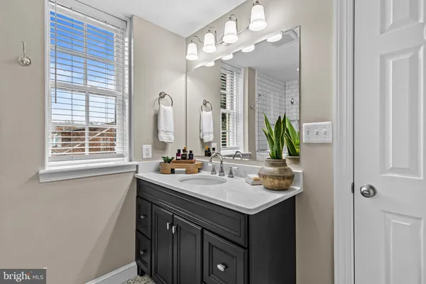 $585,000 | 1222 Sophia Street, Fredericksburg, VA 22401