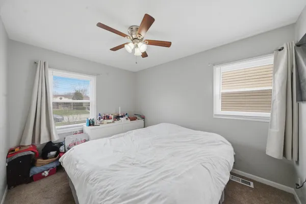 $2,990 | 110 Villa Road, Streamwood, IL 60107