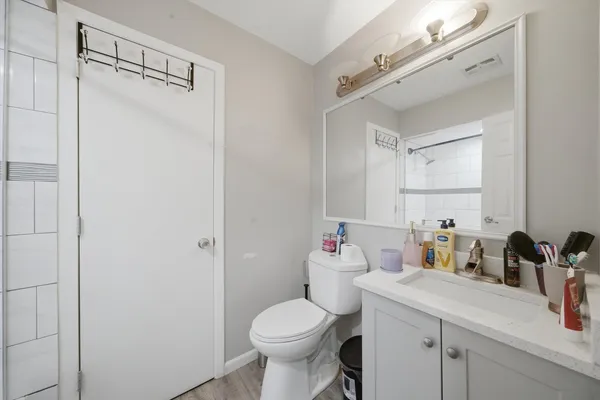 $2,990 | 110 Villa Road, Streamwood, IL 60107