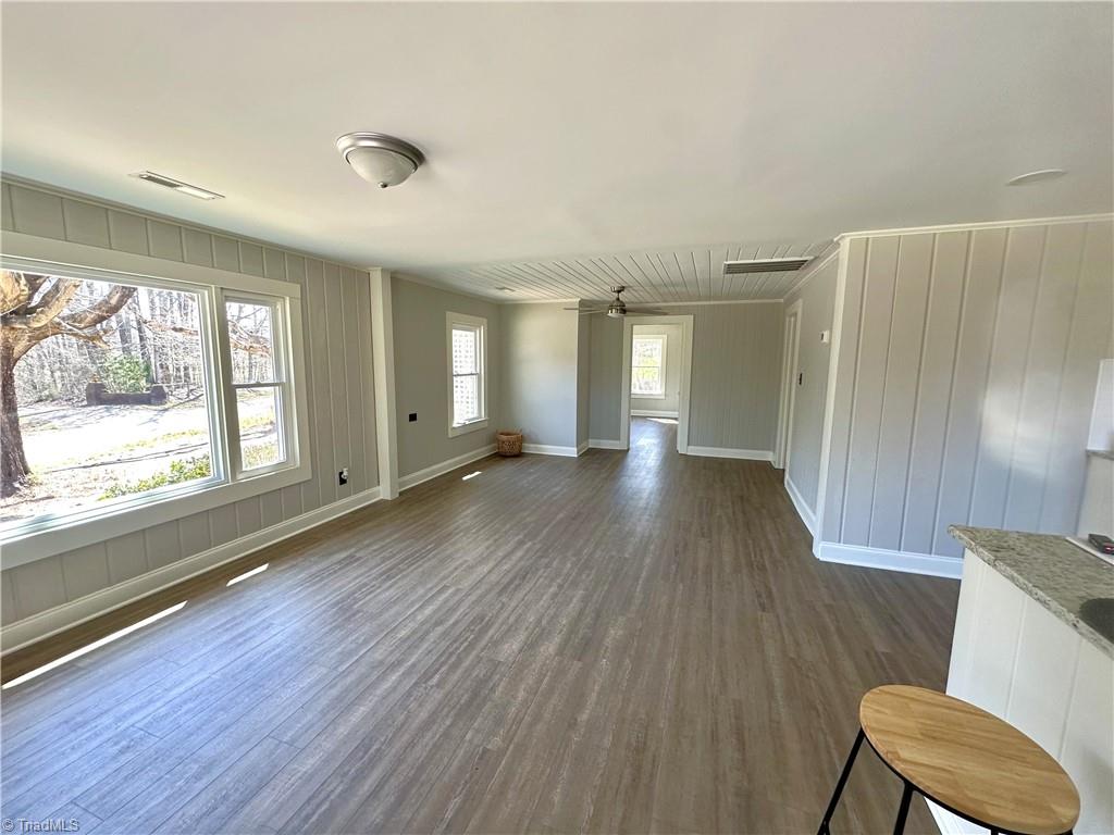 1416 Perryman Road Lexington, NC 27295 - Photo 5 of 23