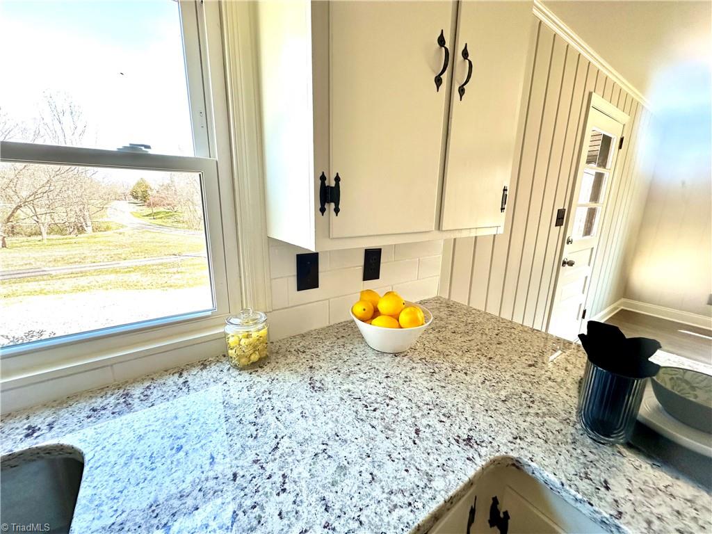 1416 Perryman Road Lexington, NC 27295 - Photo 8 of 23