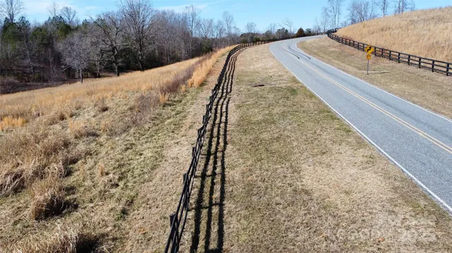 a view of a yard with mountain