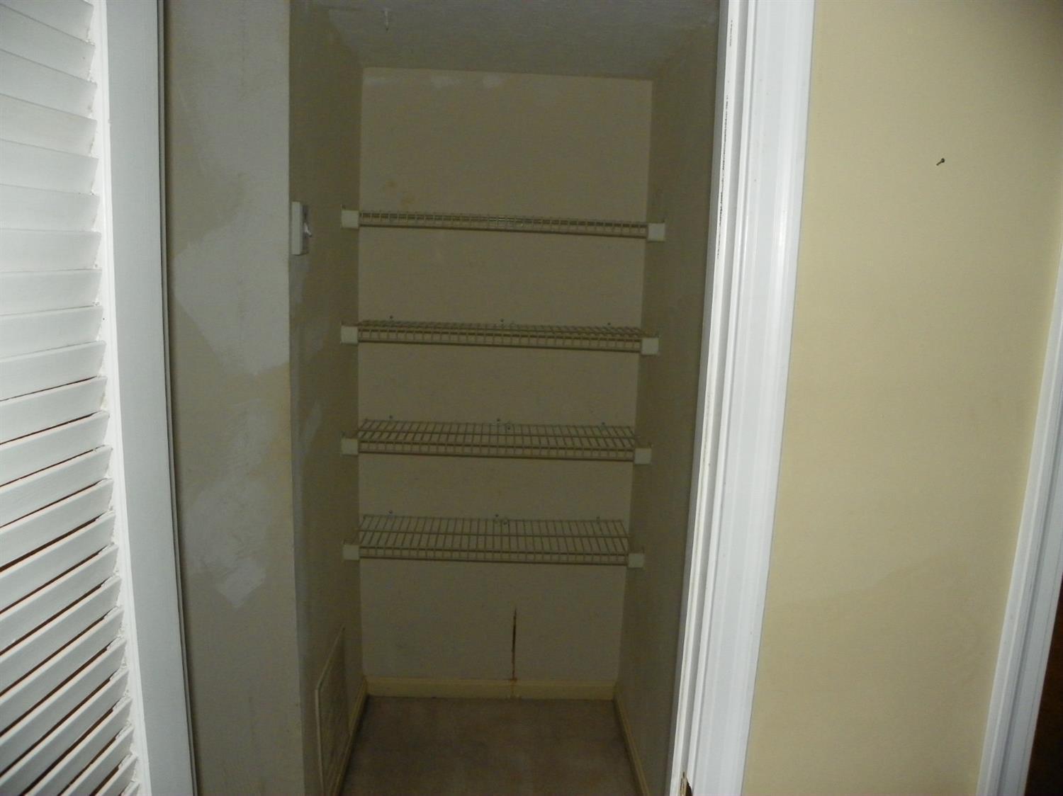3541 Jessup Road, Unit 1B Cincinnati, OH 45239 - Photo 18 of 33 Gallery Image 18