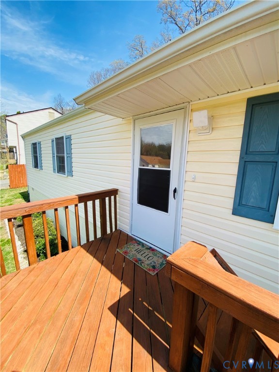 3408 Shady Creek Road North Chesterfield, VA 23234 - Photo 6 of 29 a balcony view with a potted plant