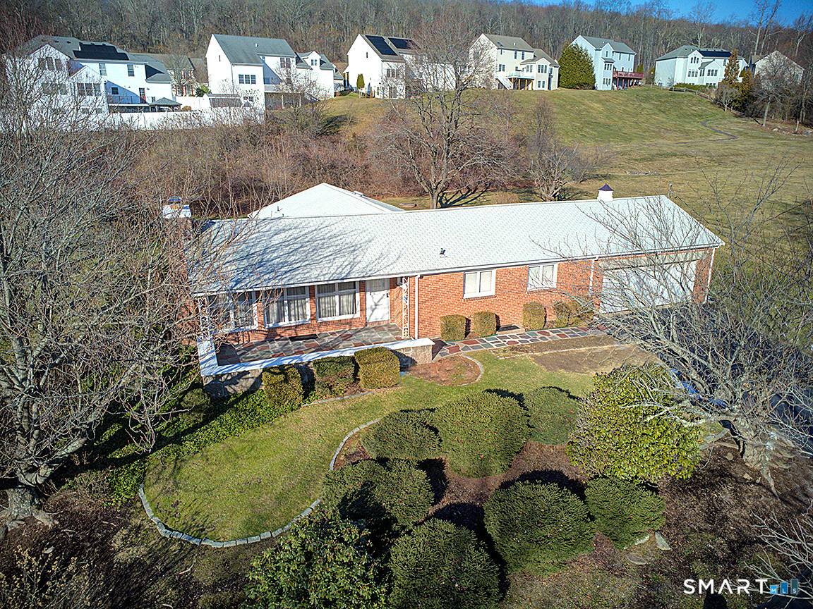 76 Gaylord Mountain Road Hamden, CT 06518 - Photo 2 of 40