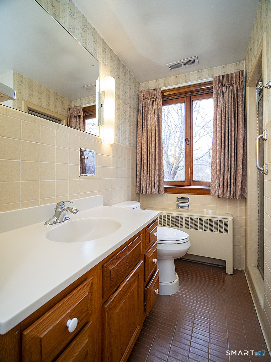 76 Gaylord Mountain Road Hamden, CT 06518 - Photo 28 of 40