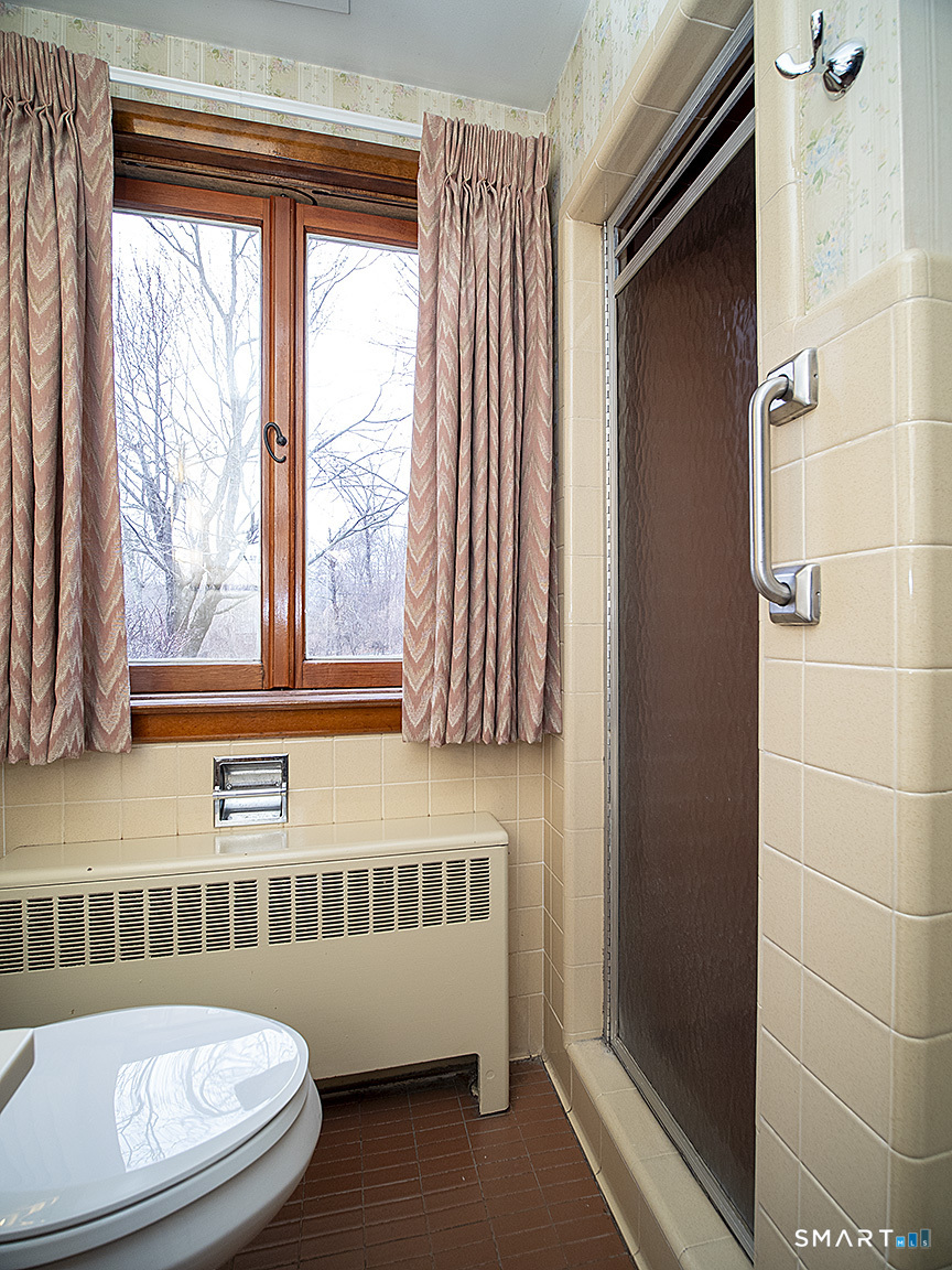 76 Gaylord Mountain Road Hamden, CT 06518 - Photo 29 of 40