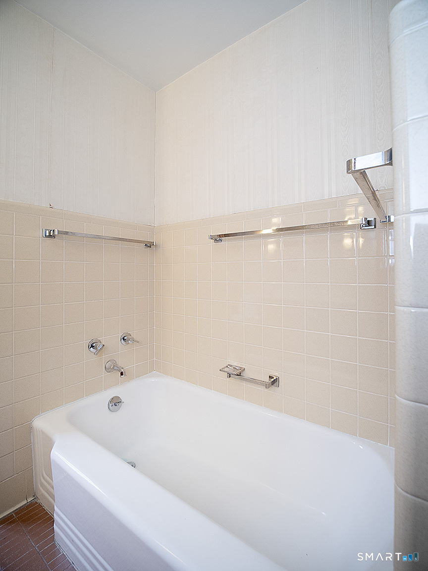 76 Gaylord Mountain Road Hamden, CT 06518 - Photo 32 of 40