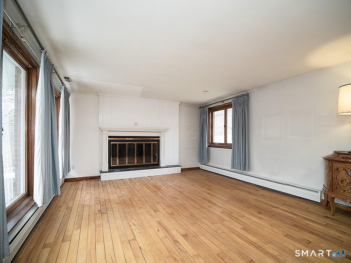 76 Gaylord Mountain Road Hamden, CT 06518 - Photo 5 of 40