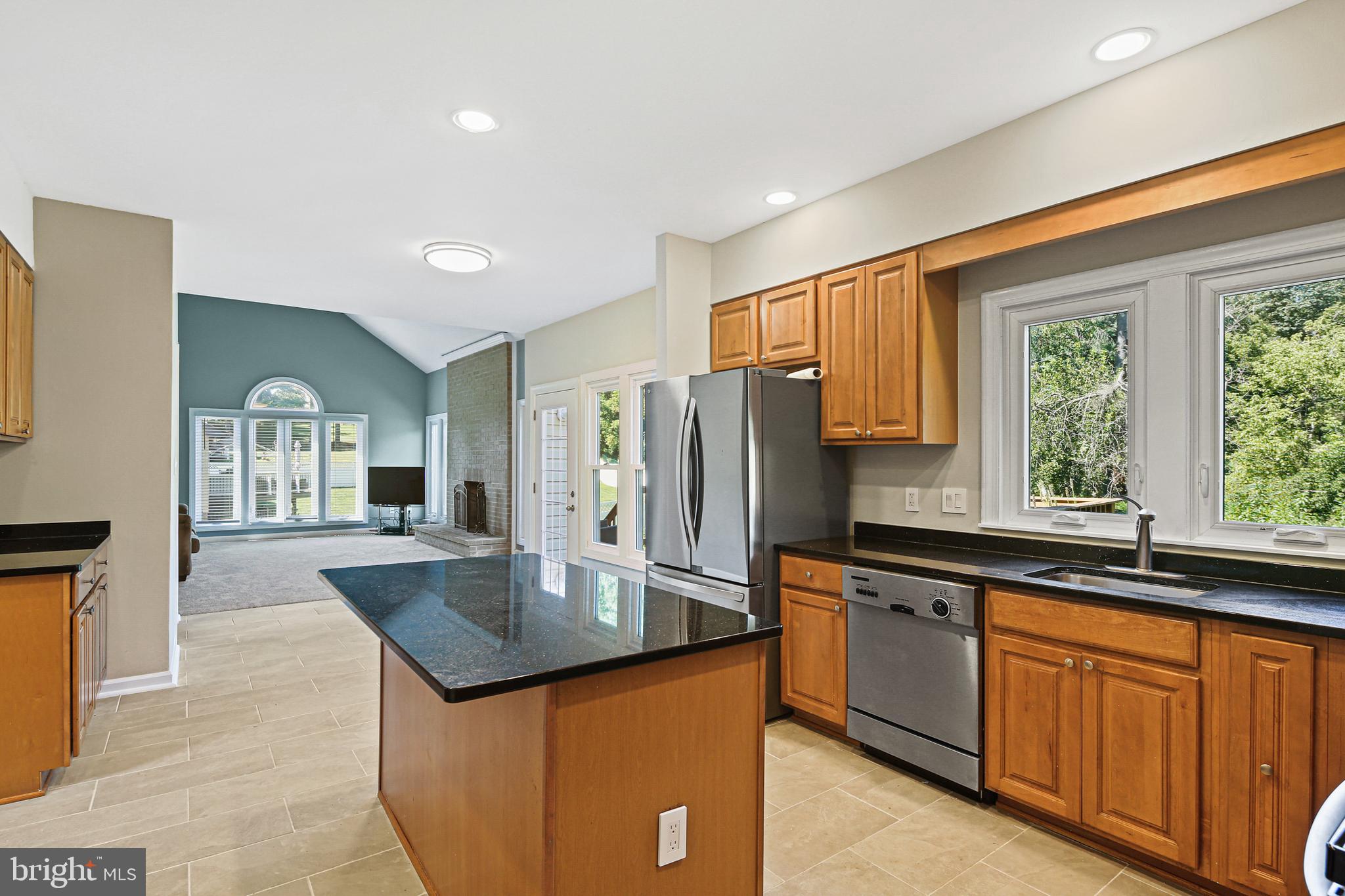 3974 View Top Road Ellicott City, MD 21042 - Photo 5 of 37 Kitchen