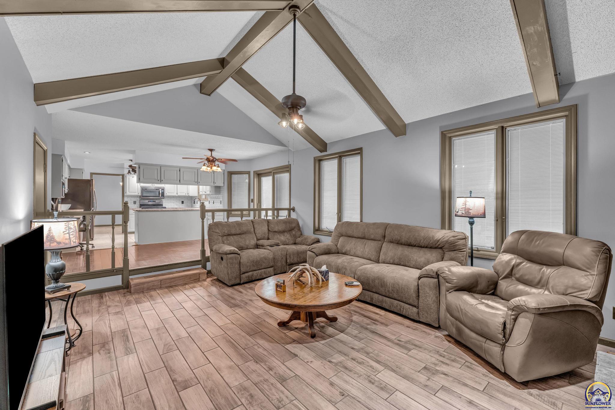 6236 Southwest 25th Street Topeka, KS 66614 - Photo 16 of 53