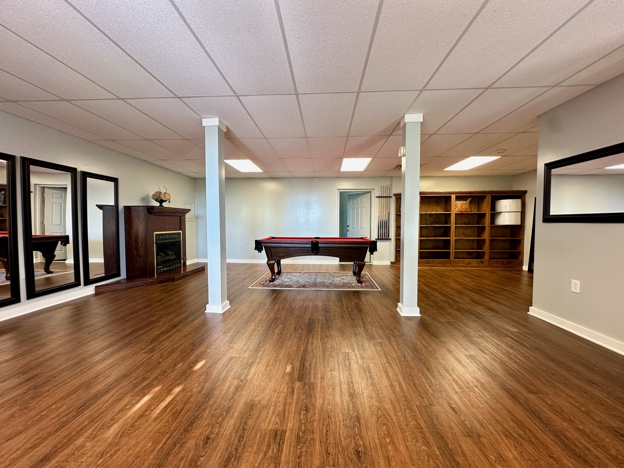 199 Knee Road Watertown, TN 37184 - Photo 32 of 70 a living room with furniture and a wooden floor