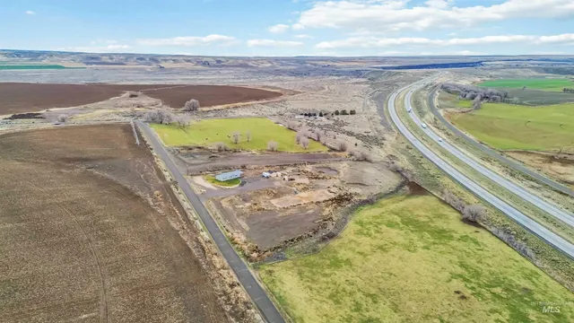 $415,000 | 5827 East Little Basin Road, King Hill, ID 83633