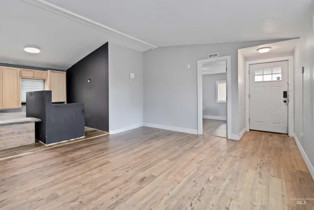 $415,000 | 5827 East Little Basin Road, King Hill, ID 83633