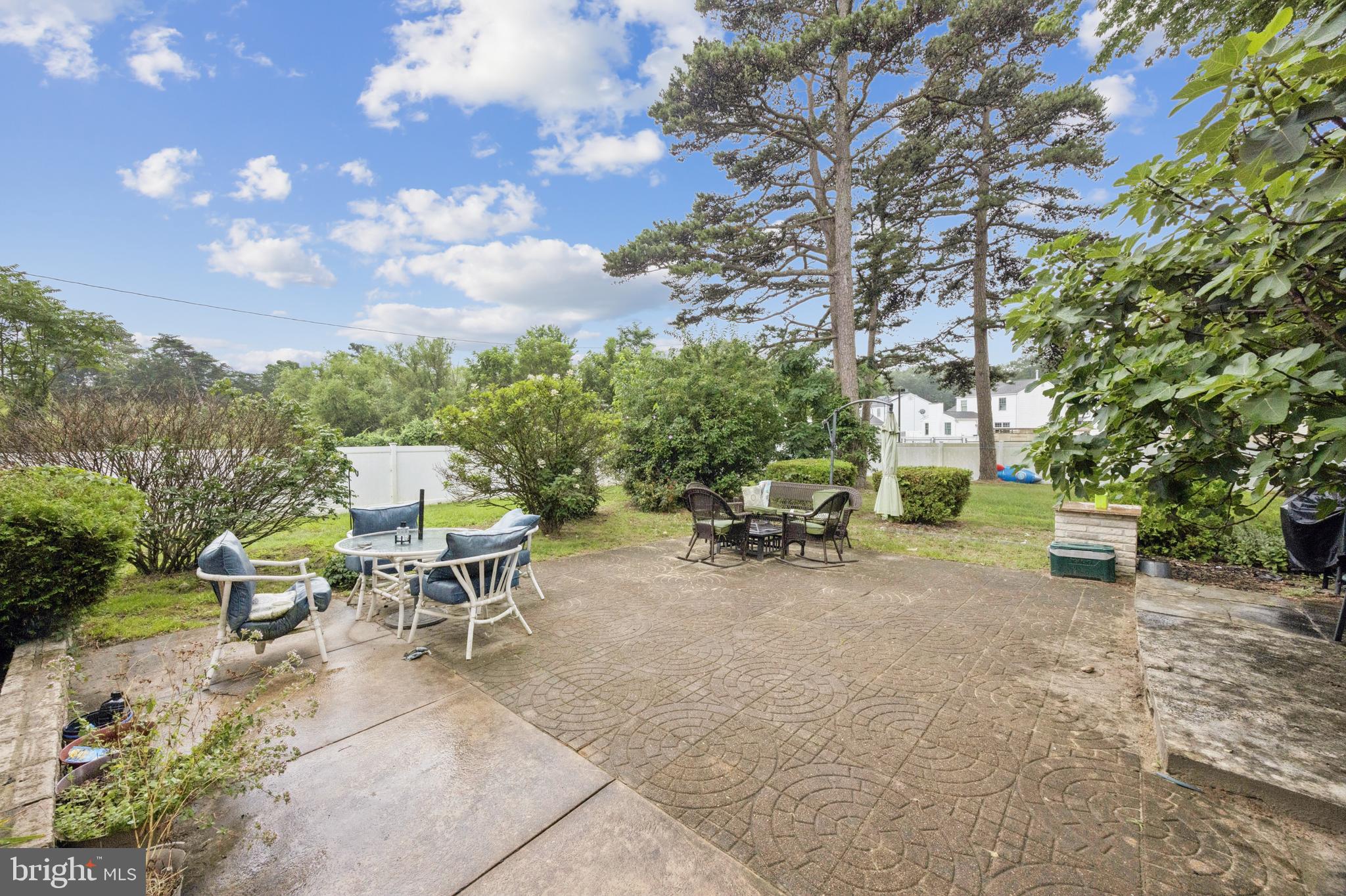 1285 Kearsley Road Sicklerville, NJ 08081 - Photo 27 of 34 a view of a backyard with sitting area