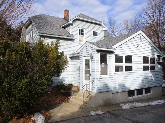 15 Mammoth Road Manchester, NH 03109 - Photo 3 of 22