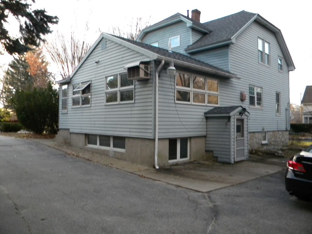 15 Mammoth Road Manchester, NH 03109 - Photo 8 of 22